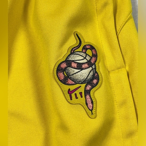 NWT Large Nike Fly Loose Fit Basketball Snake Yellow Joggers Pants Trainers - Picture 7 of 12